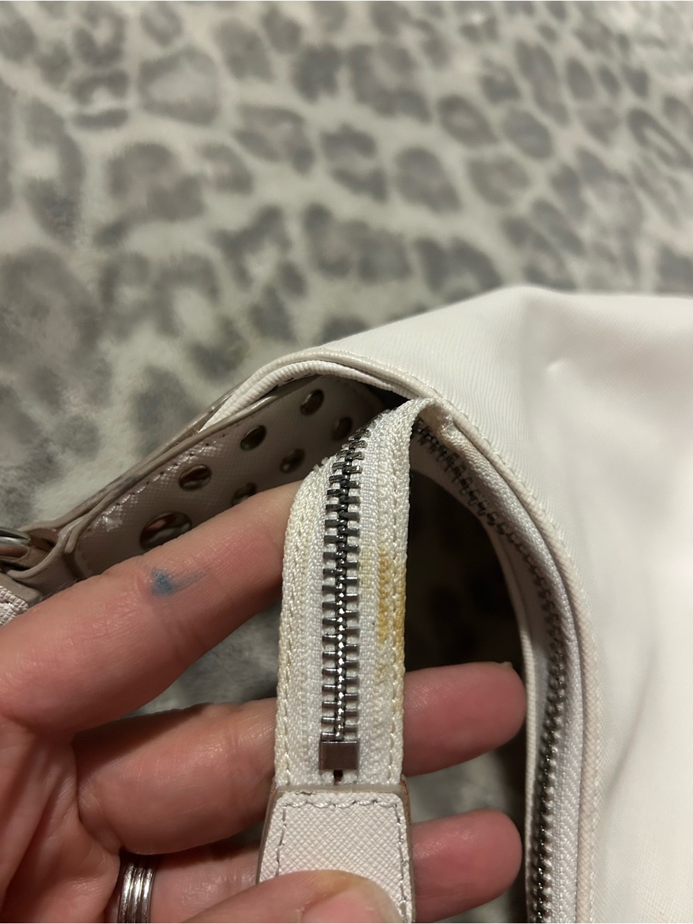 Sharif White Shoulder Bag with Silver Embellishment - Picture 4 of 7